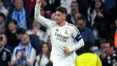 【2月4日NBA激情对决！湖人迎战篮网，雷霆激战魔术，勇士挑战76人，精彩不容错过！】